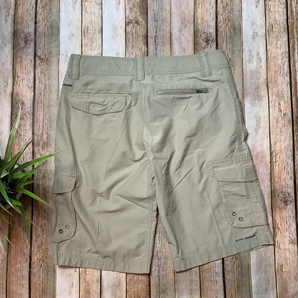 Columbia Kick Fix Cargo Shorts - Picture 1 of 4